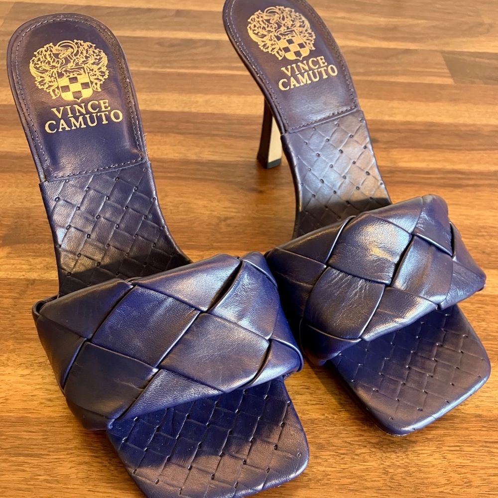 Vince Camuto heals/sandal